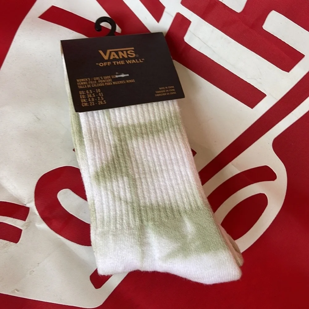 VANS “Off The Wall” Women’s socks  
NWT - Picture 9 of 16